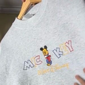 Mickey mouse y2k pullover grey sweatshirt